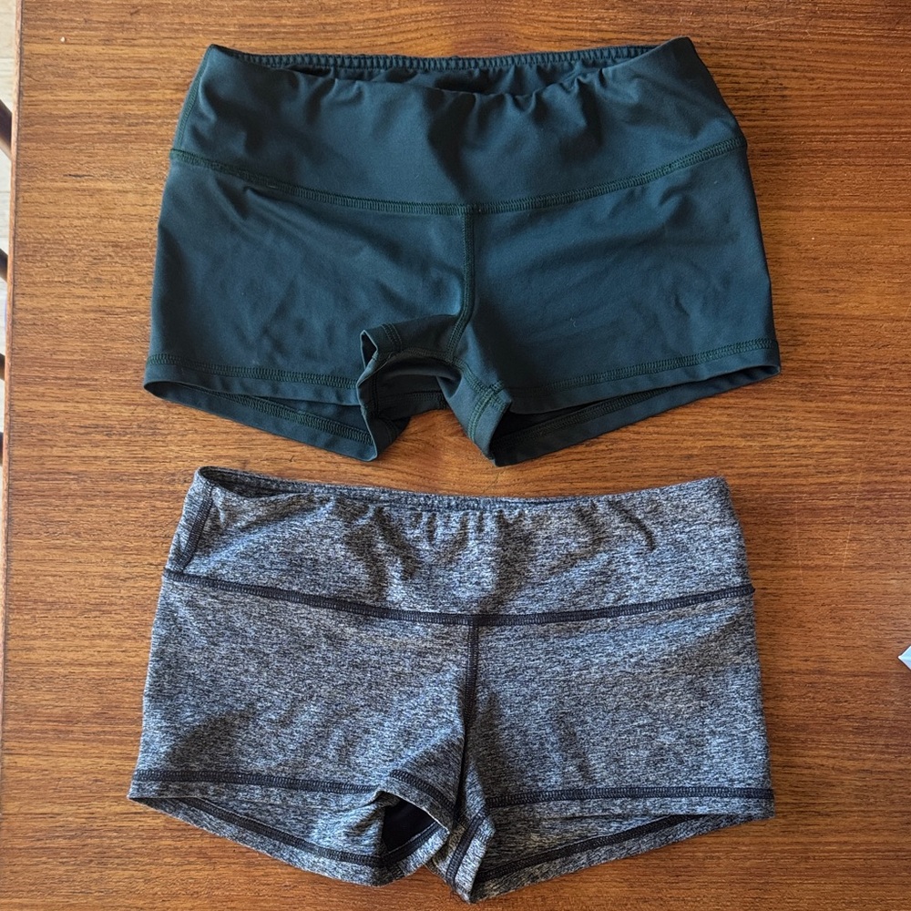 Fleo Women's Bike Shorts - Dark Green & Heather Gray